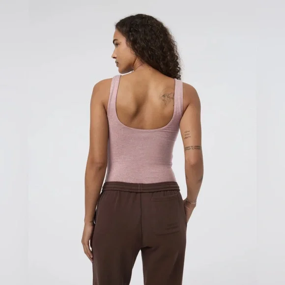 Vuori Sleeveless Halo Bodysuit, Zion Rose Heather - S - Picture 2 of 7